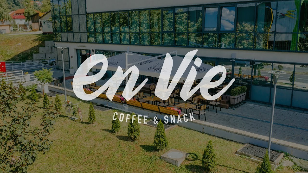 En Vie logo